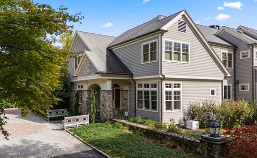 House in Westwood, Massachusetts, United States 1