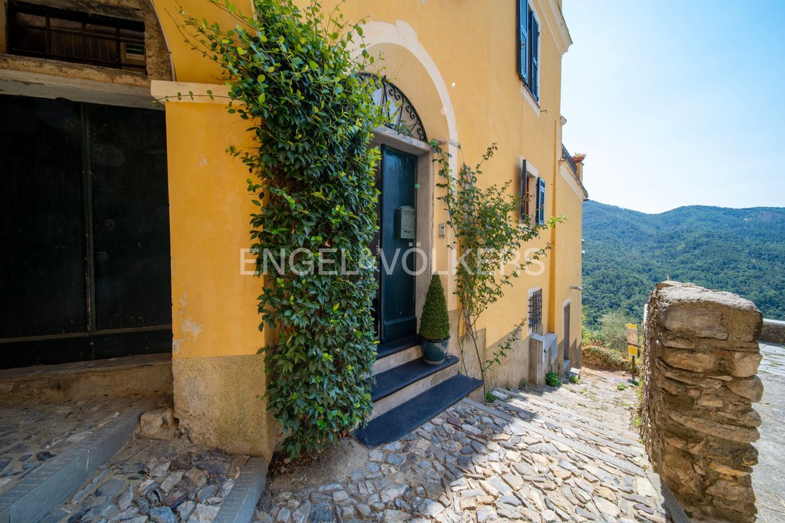 House in Castiglione Chiavarese, Liguria, Italy 2 - 18791340