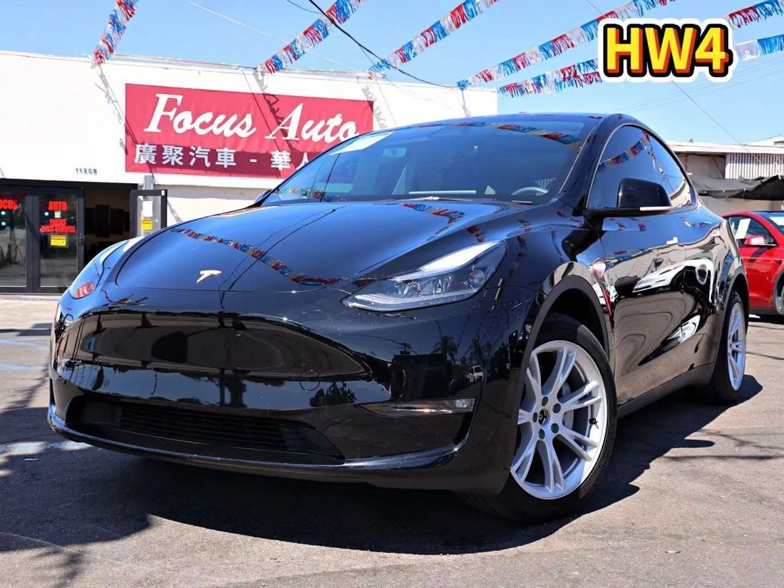 Suv in El Monte, CA, United States 1 - 18799222