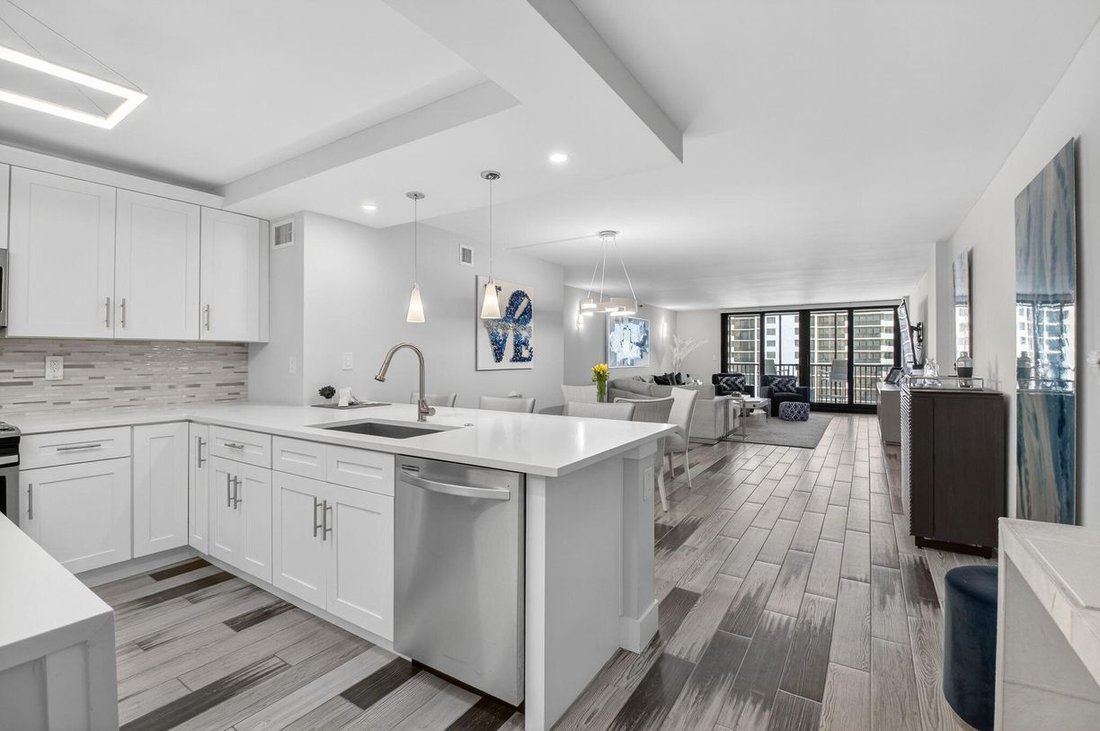 Condo in Boca Raton, Florida, United States 1 - 18800618
