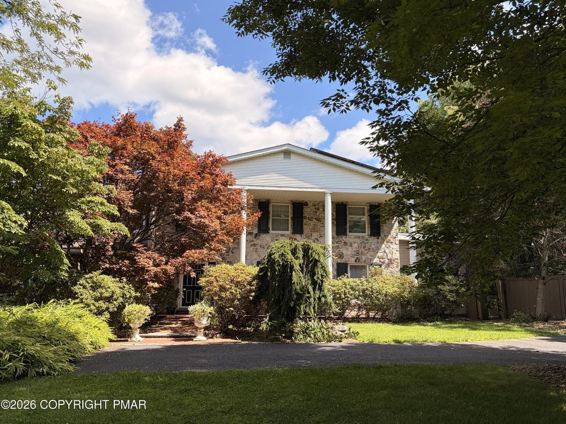 House in Tannersville, Pennsylvania, United States 1 - 18803917