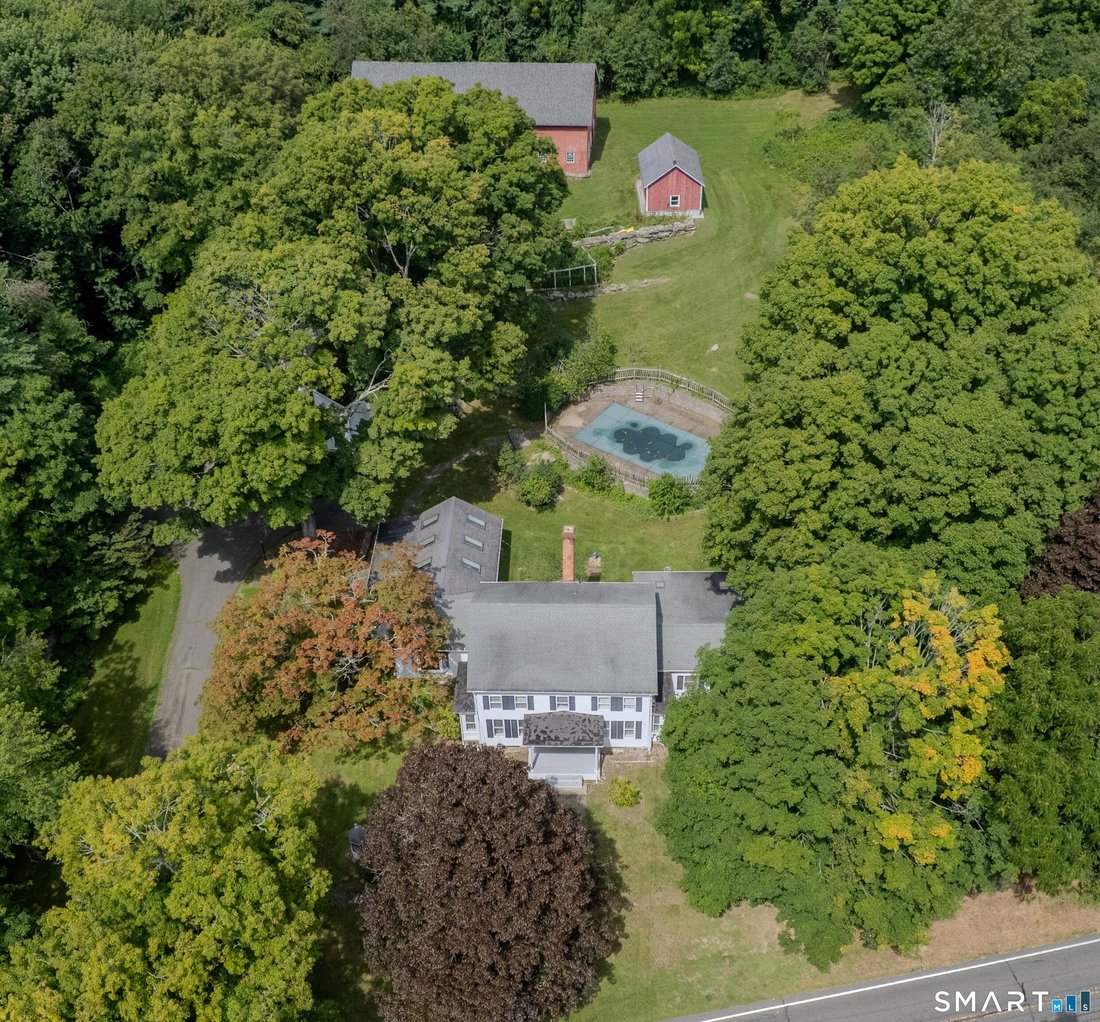 House in Trumbull, Connecticut, United States 1 - 18795990