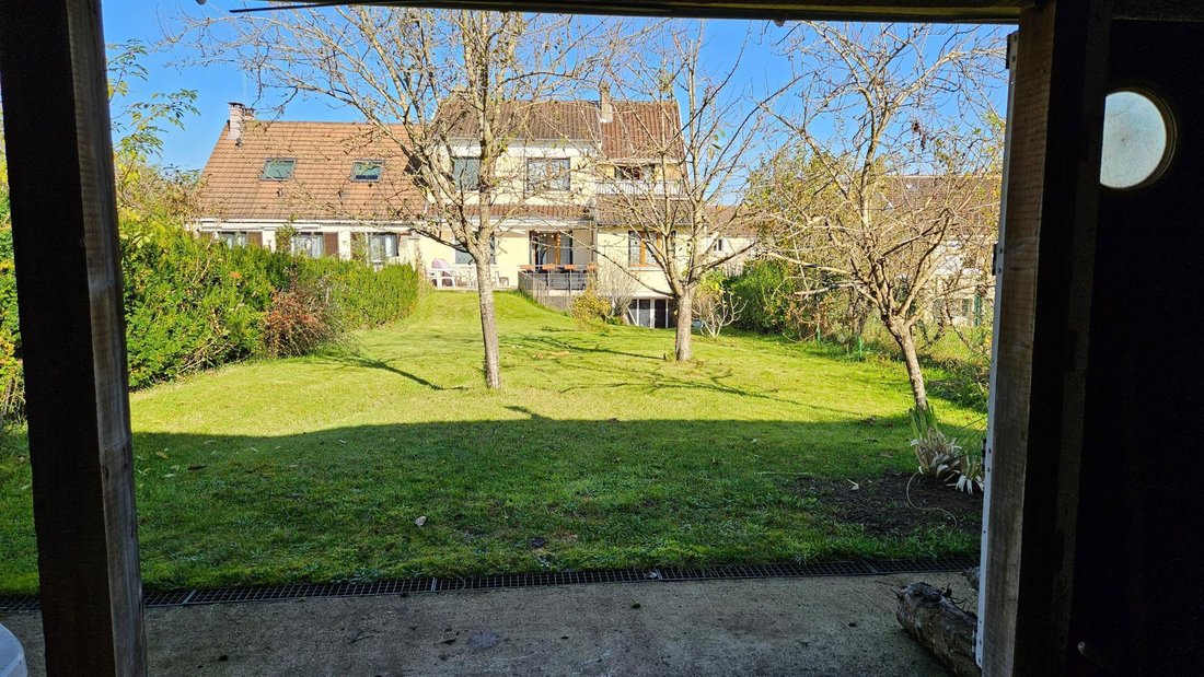 Maison à La Ville-du-Bois, Île-de-France, France 1 - 18803271