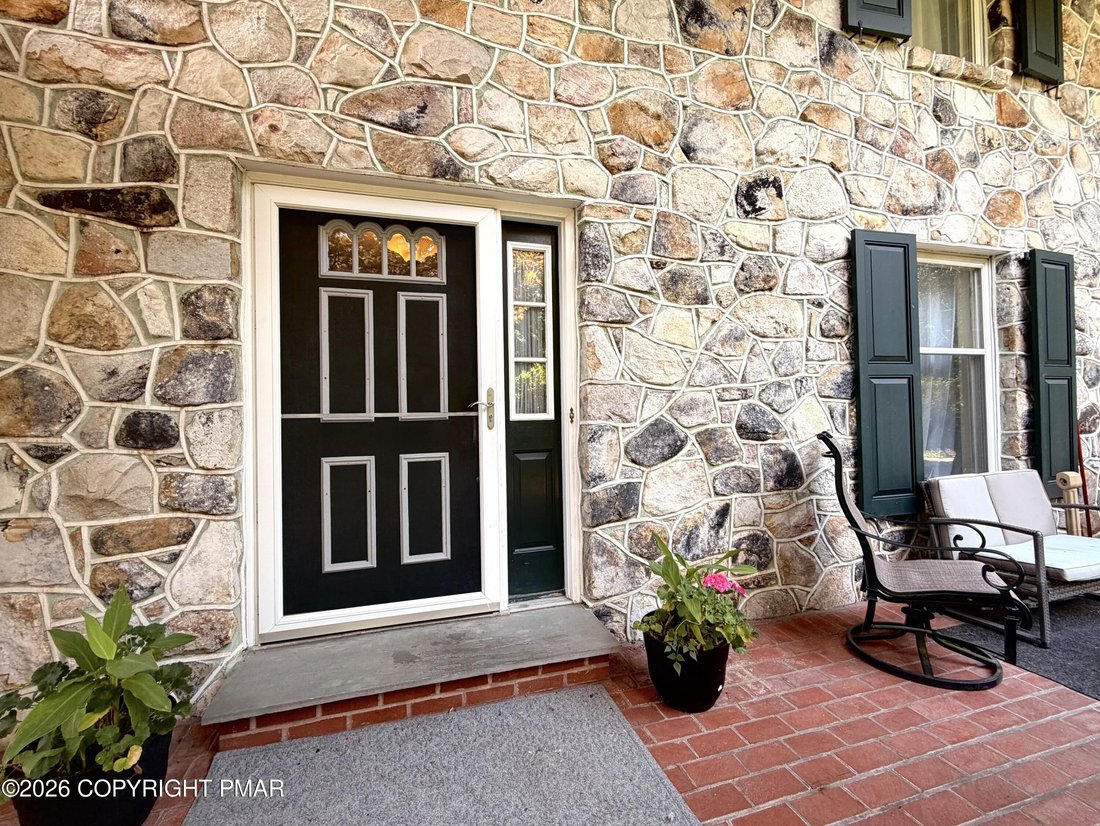 House in Tannersville, Pennsylvania, United States 3 - 18803917