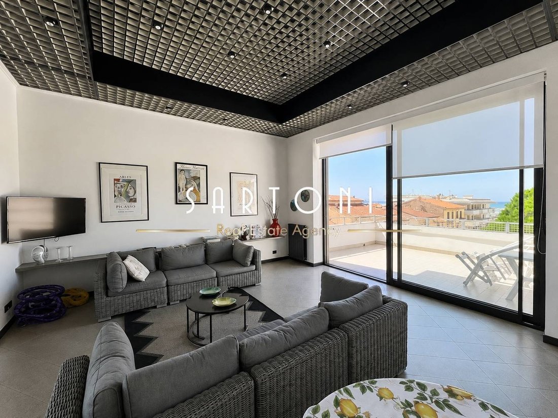 Apartment in Lungomare, Viareggio, Tuscany 1 - 18797274