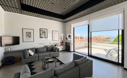 Apartment in Lungomare, Viareggio, Tuscany 1