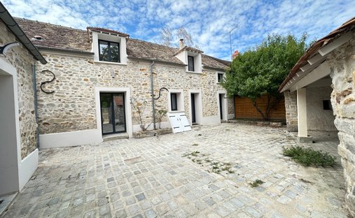Maison à Chailly-en-Bière, Île-de-France, France 1