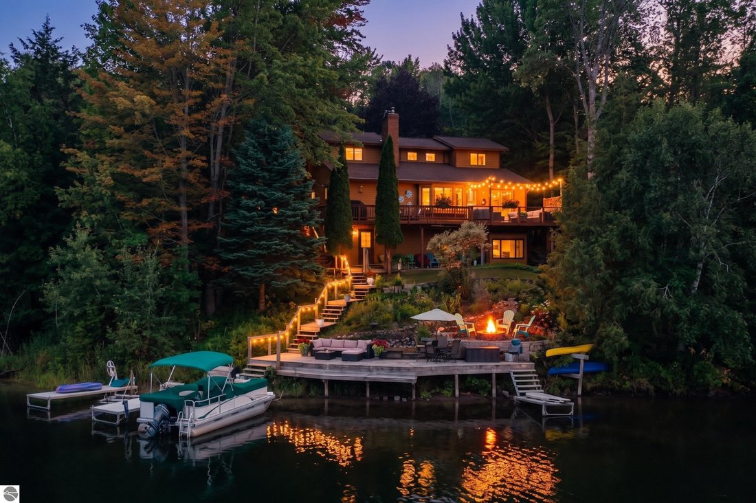 Haus in Traverse City, Michigan, Vereinigte Staaten 1 - 18797437