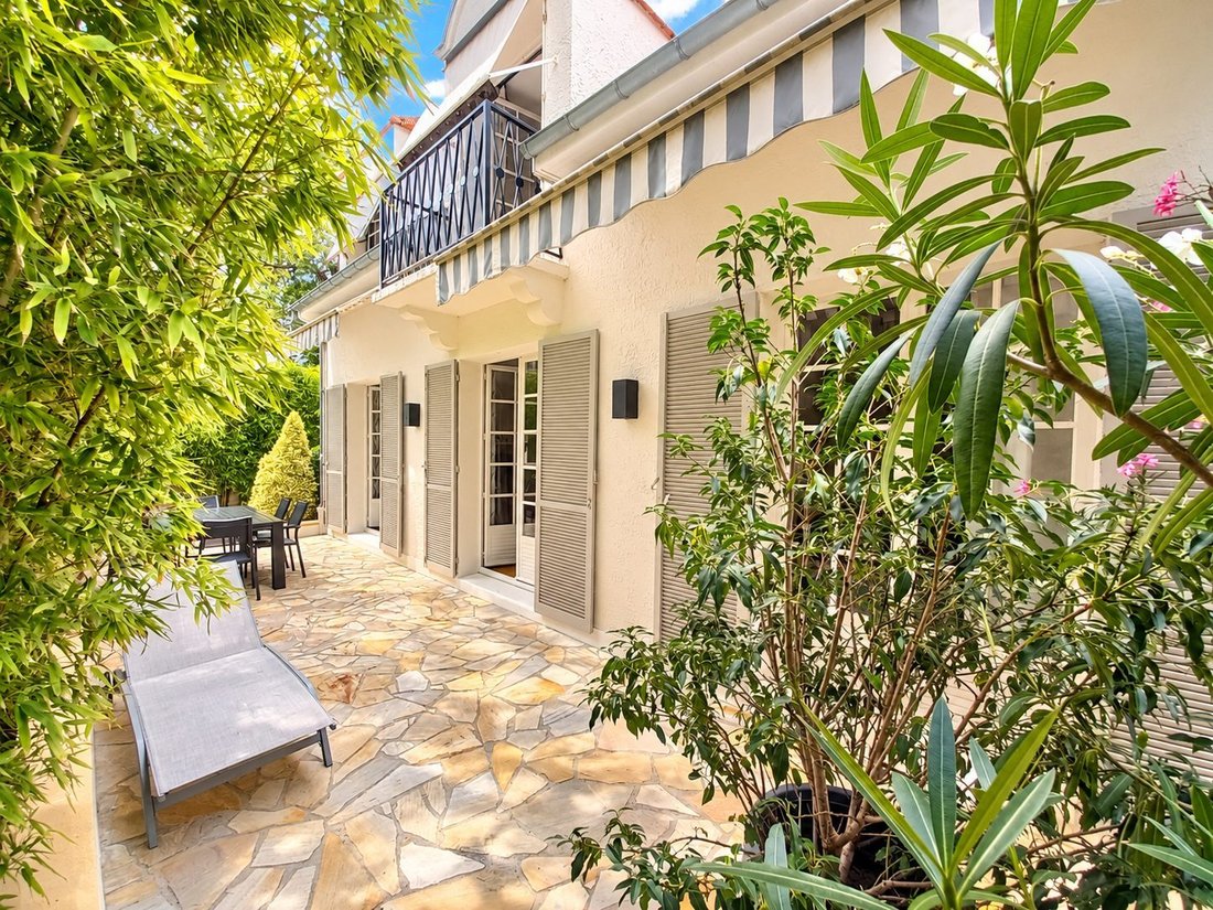 House in Le Vésinet, Ile-de-France, France 3 - 18206860