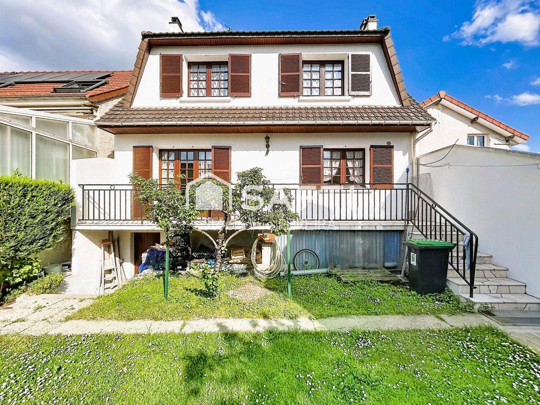 Casa a Adamville, Saint-Maur-des-Fossés, Francia 1 - 18803268