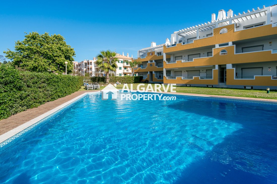 Apartment in Vilamoura, Quarteira, Algarve 1 - 18799038