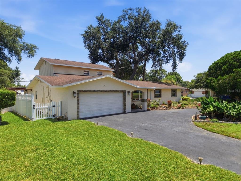 St. Petersburg, Florida, United States 3 - 18794020
