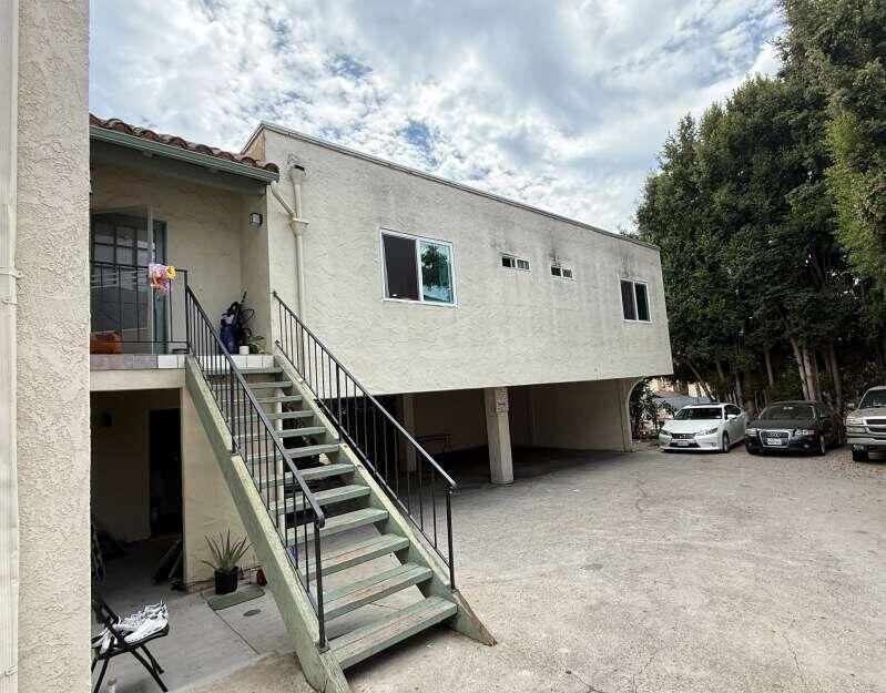 Santa Barbara, California, United States 3 - 18794315