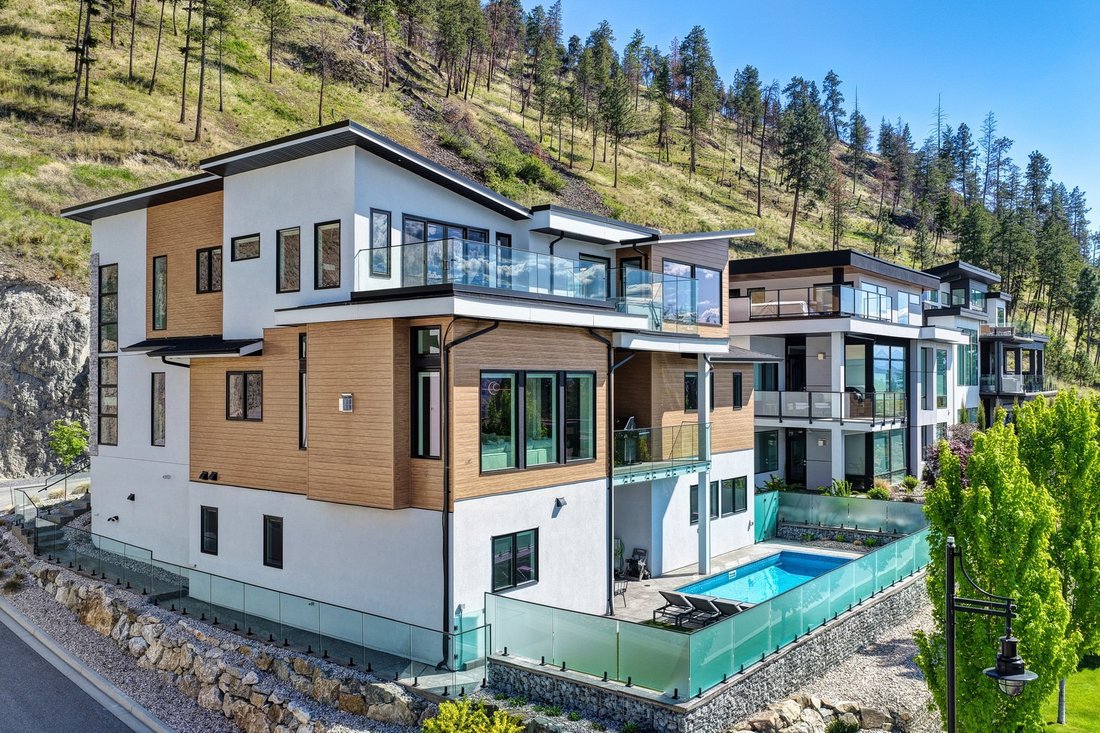 Haus in Kelowna, Britisch-Kolumbien, Kanada 2 - 18797421