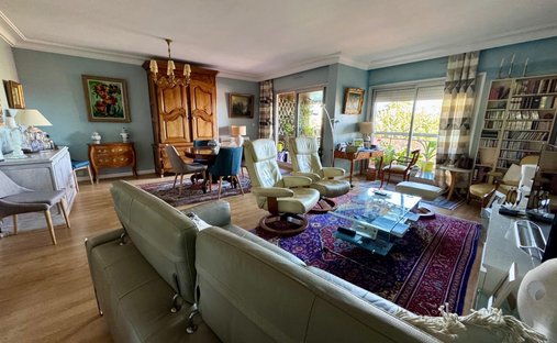 Apartamento en Hôtel de Ville-Quinconce-Saint Seurin-Fondaudège, Burdeos, Francia 1
