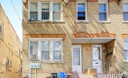 House in New York, New York, United States 1