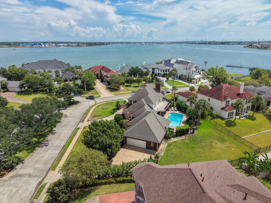 House in Kemah, Texas, United States 3 - 18675586