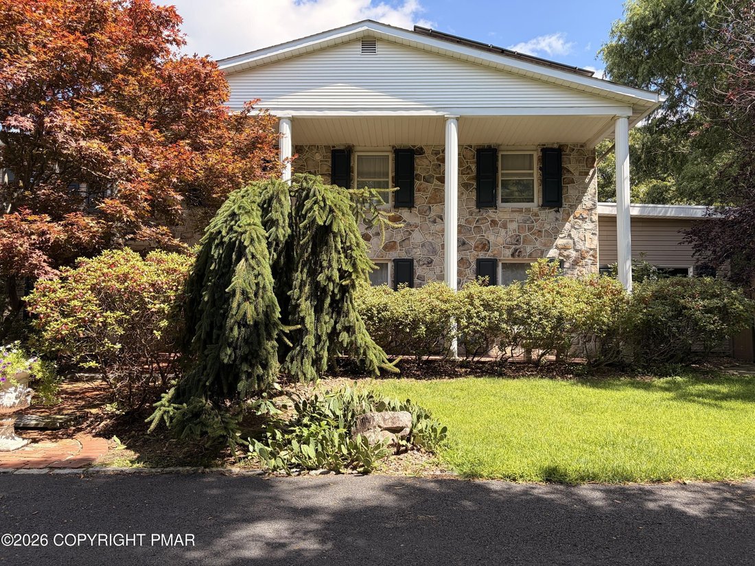 House in Tannersville, Pennsylvania, United States 2 - 18803917