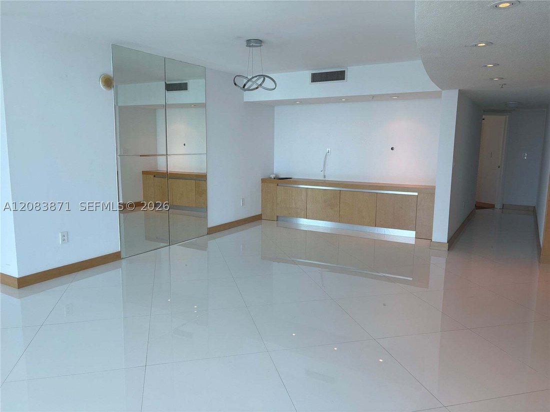 Condo in Miami, Florida, United States 4 - 18794704