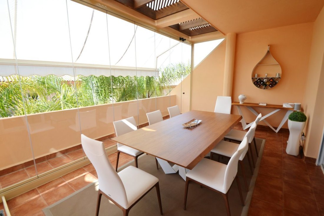 Apartamento en Playa Puerto Banús, Marbella, España 2 - 18804081