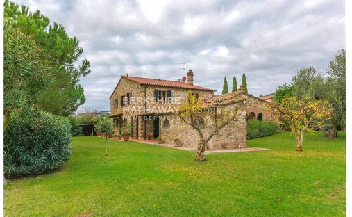 House in Venturina Terme, Campiglia Marittima, Tuscany 1