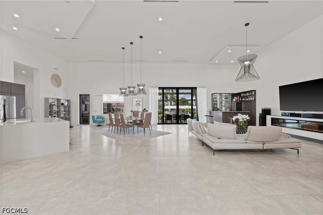 House in Cape Coral, Florida, United States 2 - 16697539