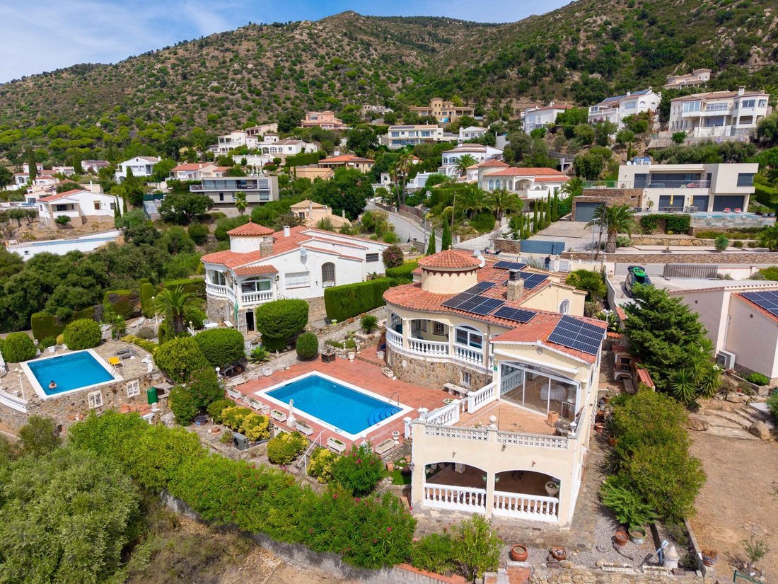 Villa in Palau-saverdera, Catalonia, Spain 2 - 18802494