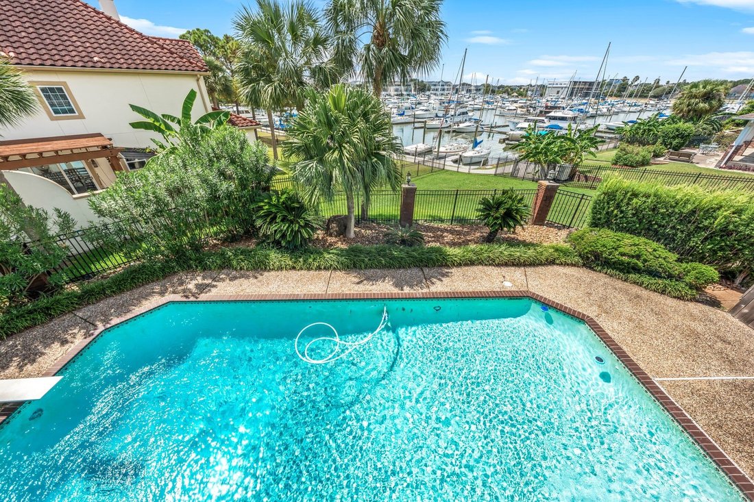 House in Kemah, Texas, United States 4 - 18675586