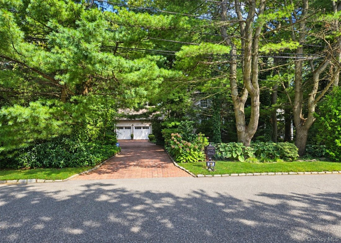 House in Yaphank, New York, United States 4 - 18802546