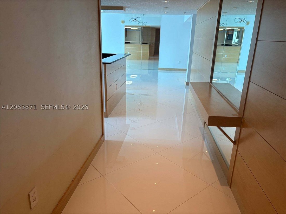 Condo in Miami, Florida, United States 3 - 18794704
