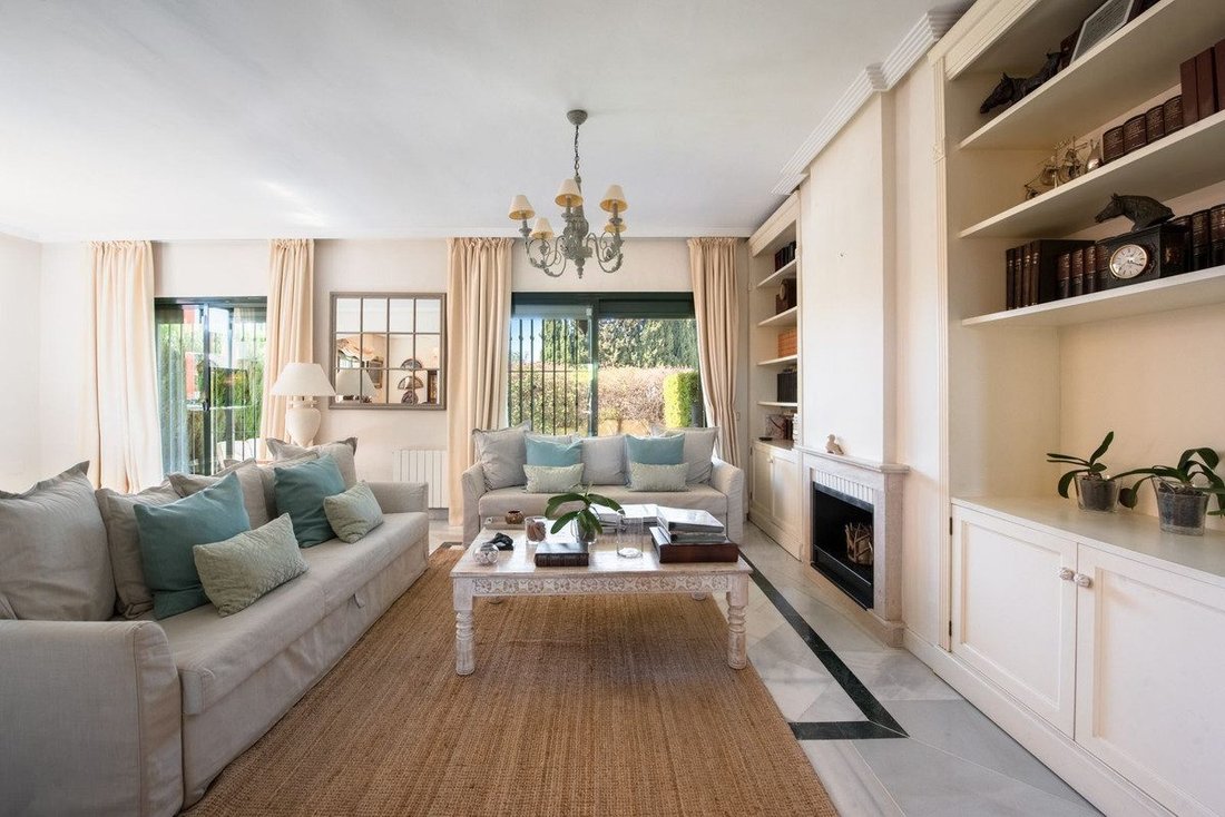 Townhouse in Marbella, Andalusia, Spain 2 - 18804102