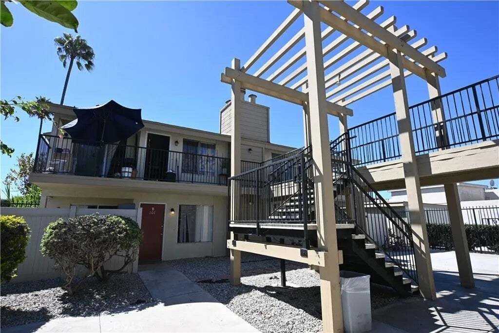 Andere in Costa Mesa, Kalifornien, Vereinigte Staaten 4 - 18798073