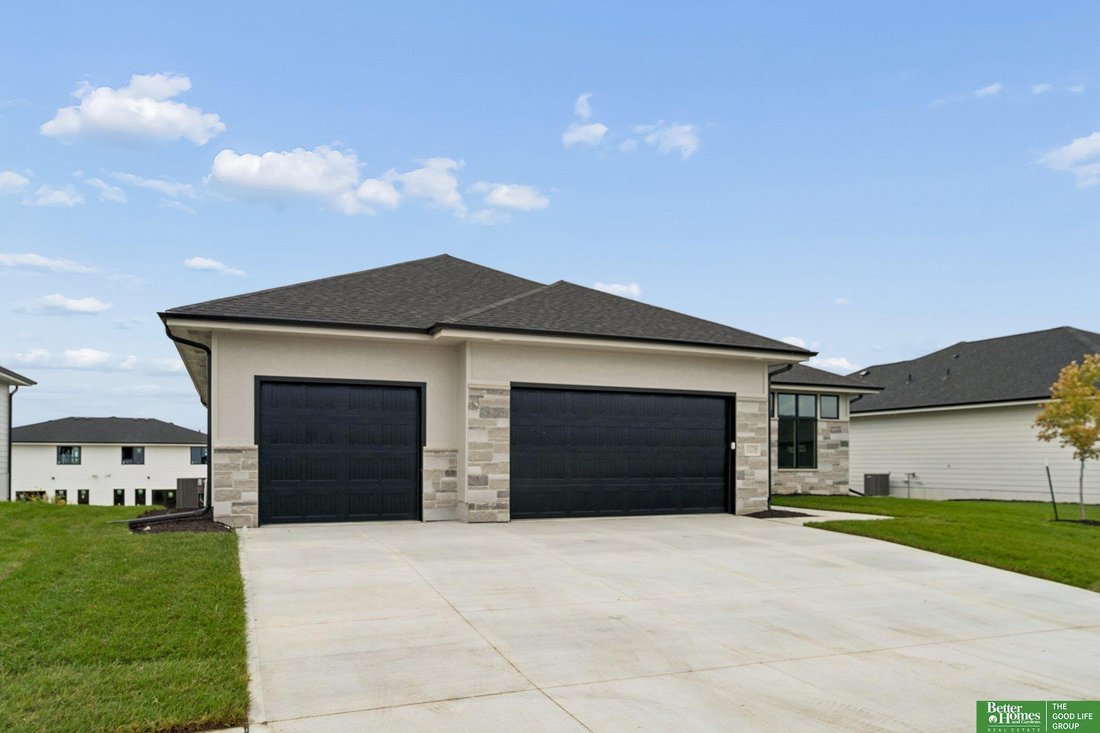 House in Papillion, Nebraska, United States 2 - 18802987