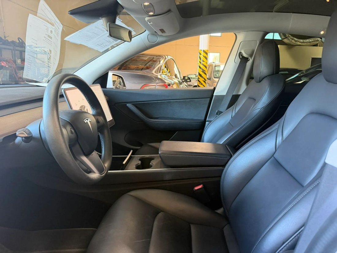 Suv in El Monte, CA, United States 2 - 18801723
