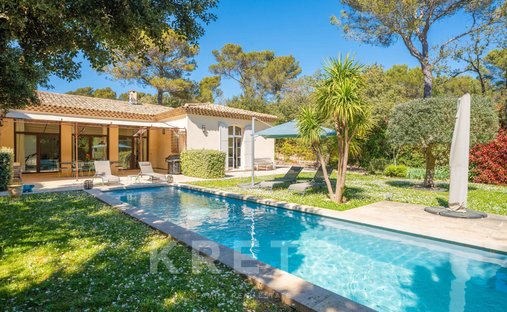 House in Saint-Marc-Jaumegarde, Provence-Alpes-Côte d'Azur, France 1