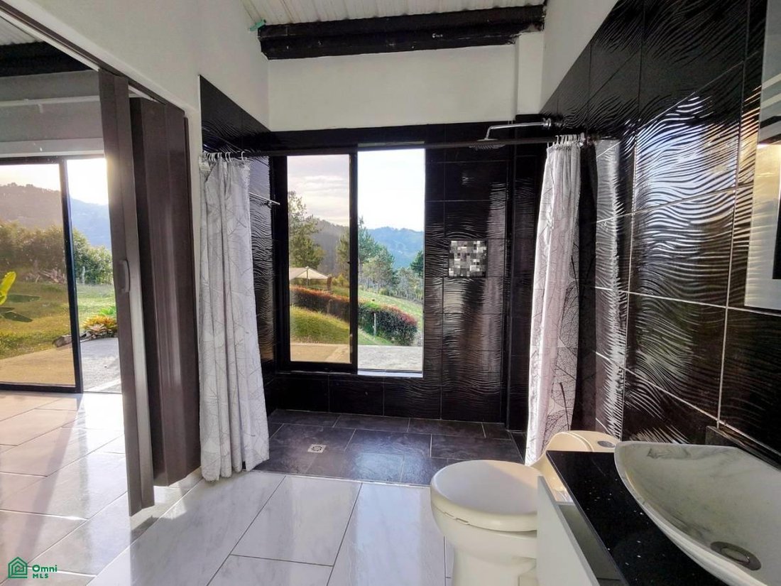 Condo in Guarne, Antioquia, Colombia 4 - 18800813