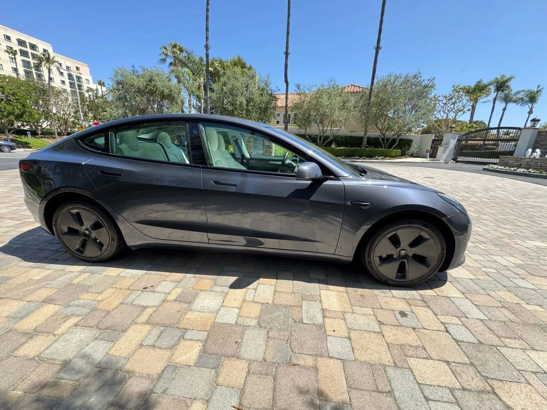 Sedan in Riverside, CA, United States 4 - 18798505