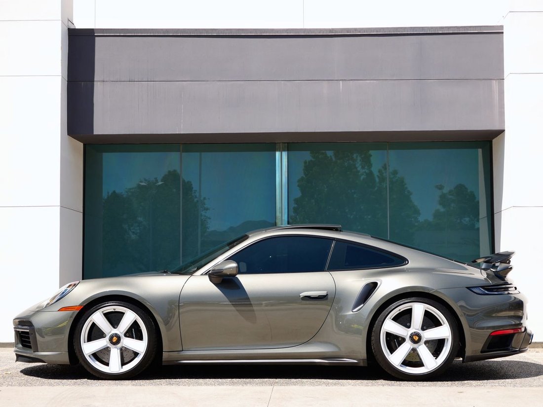 Coupe in Thousand Oaks, CA, United States 4 - 18796289