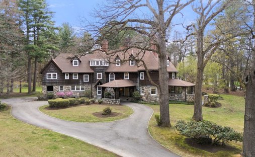 House in Milton, Massachusetts, United States 1