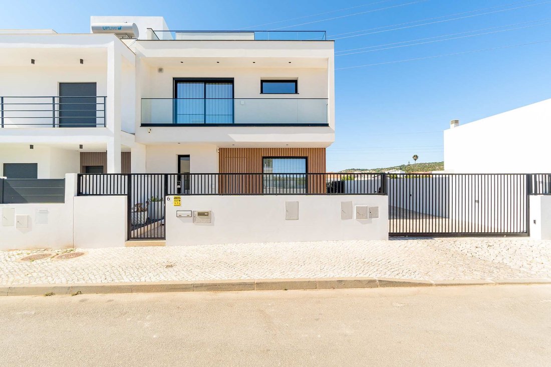 House in Faro (Se e Sao Pedro), Algarve, Portugal 3 - 18800439