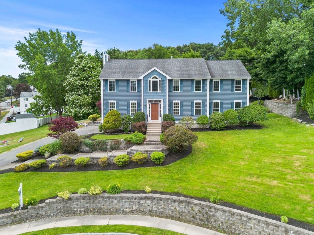 House in Woburn, Massachusetts, United States 4 - 18235584