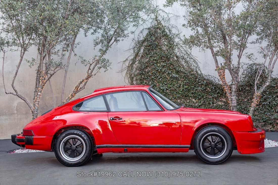 Porsche 911S in Los Angeles, CA 4 - 18798588