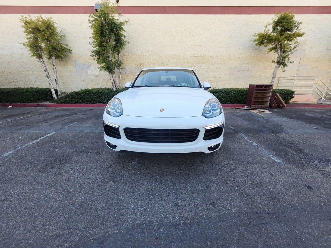Suv in Fullerton, CA, United States 2 - 18798511