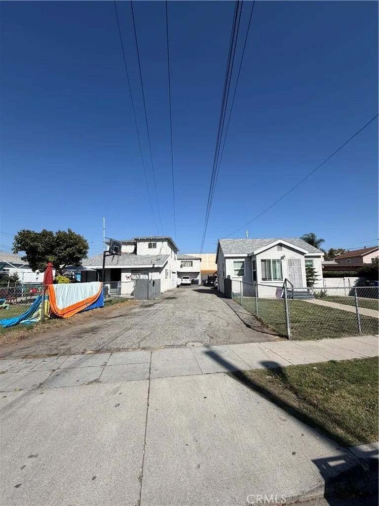 Pico Rivera, California, United States 1 - 18057646