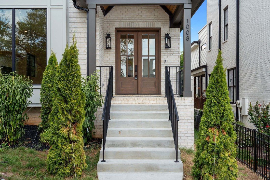 Co Op in Nashville, Tennessee, United States 5 - 18799850