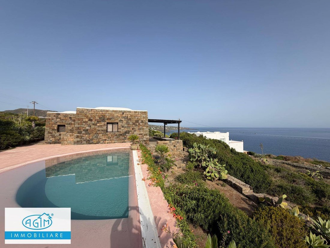 Villa in Pantelleria, Sicily, Italy 1 - 18797269