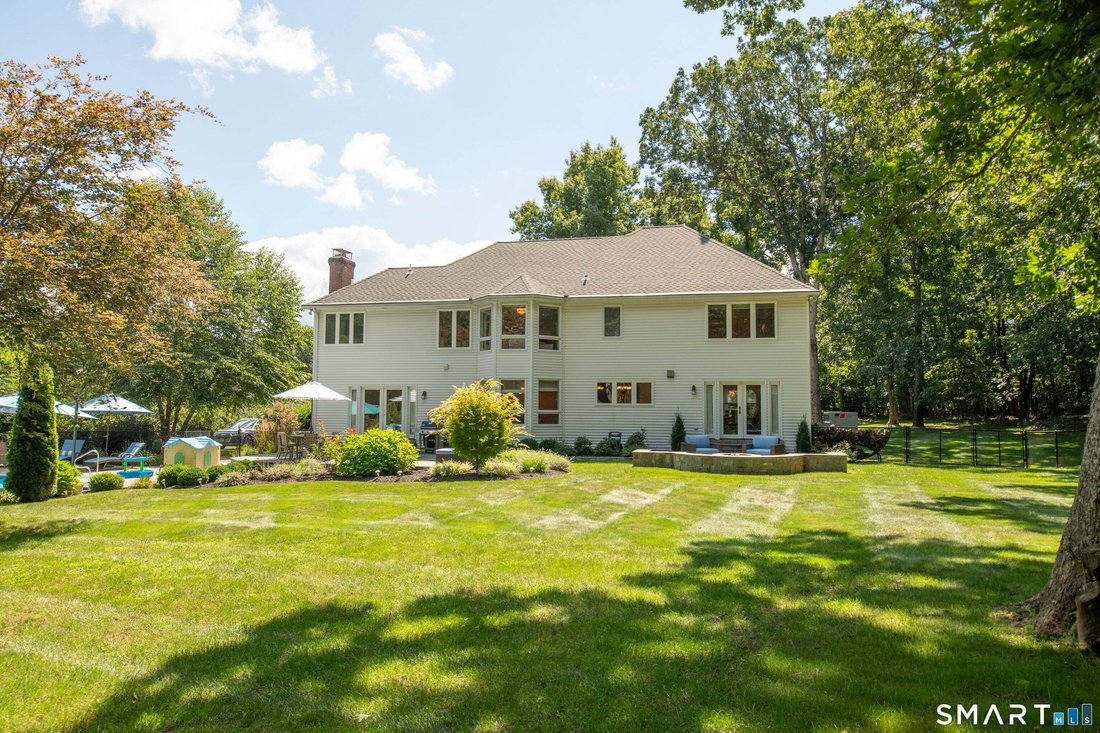 House in Naugatuck, Connecticut, United States 3 - 18797816