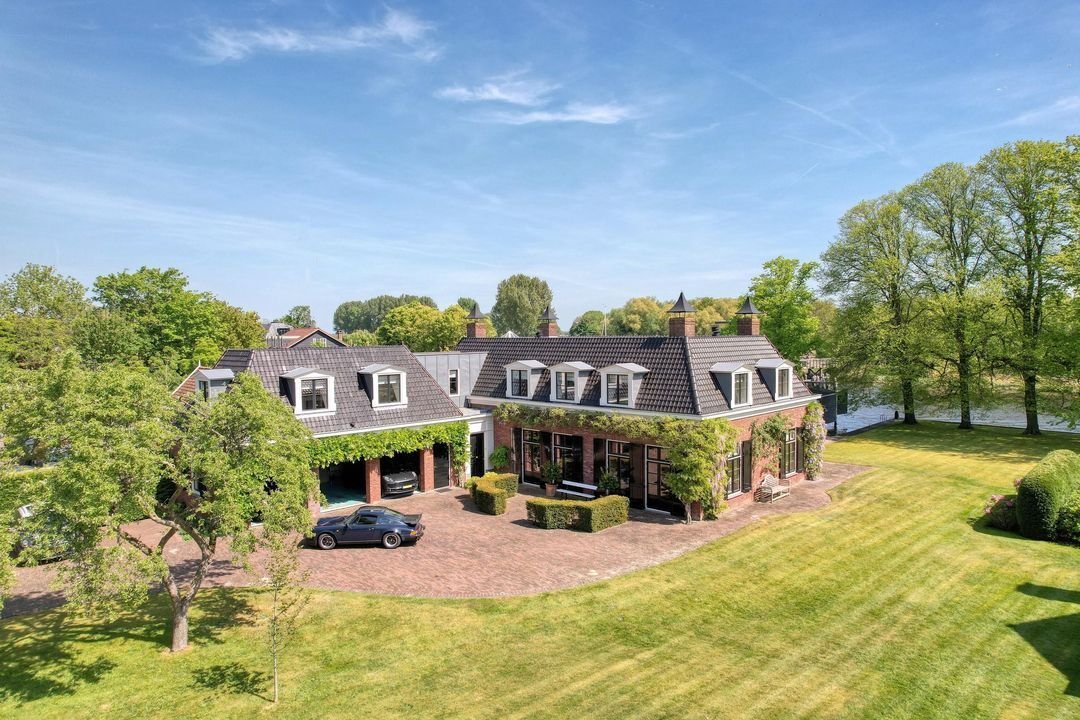 Villa in Warmond, South Holland, Netherlands 4 - 18799136
