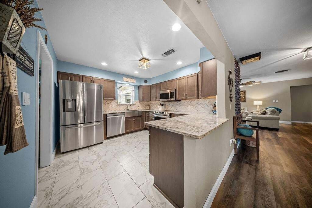 House in Ennis, Texas, United States 4 - 18801178