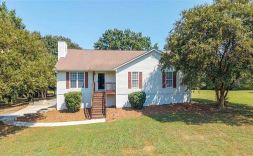 House in Chatsworth, Georgia, United States 1